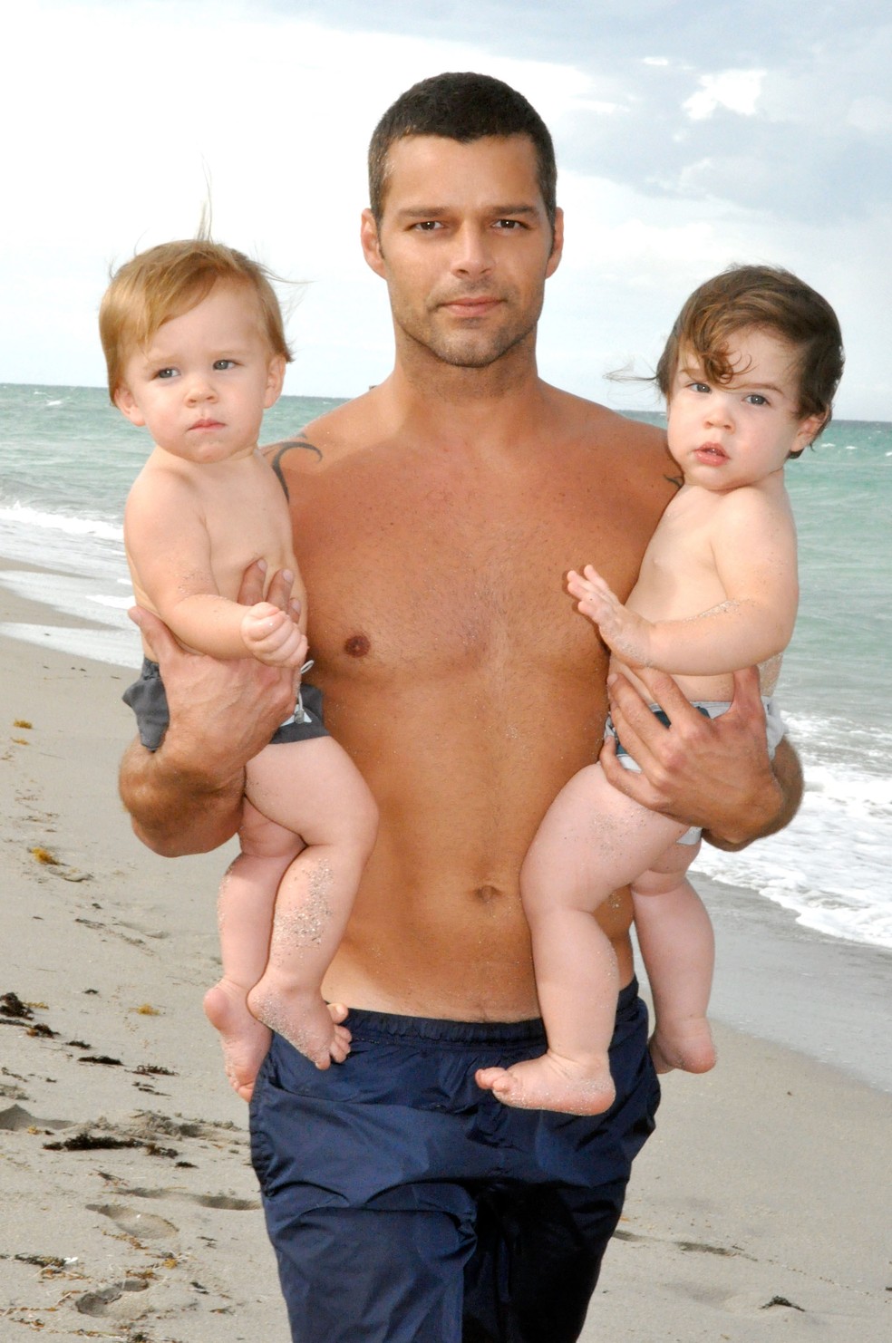 Ricky Martin com Valentino e Matteo quando crianças  — Foto: Getty Images