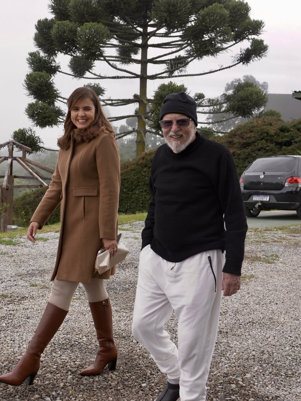 Renata de Nóbrega faz 48 anos e aparece no maior chamego com o marido, Carlos Alberto de Nóbrega — Foto: Reprodução/Instagram