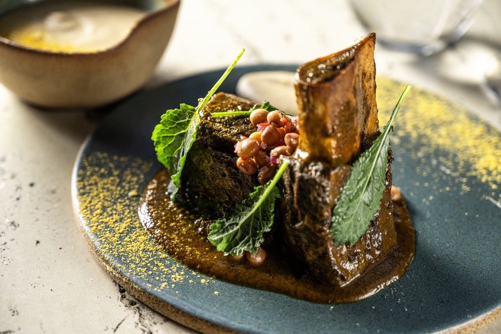 Chef Enrique Paredes renova menu do Ama.zo com pratos autorais