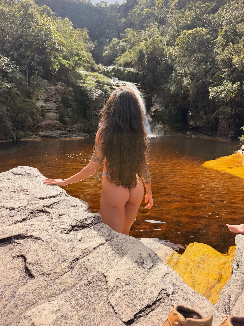 Aline Campos em viagem para Ibitipoca, Minas Gerais — Foto: Reprodução/Instagram