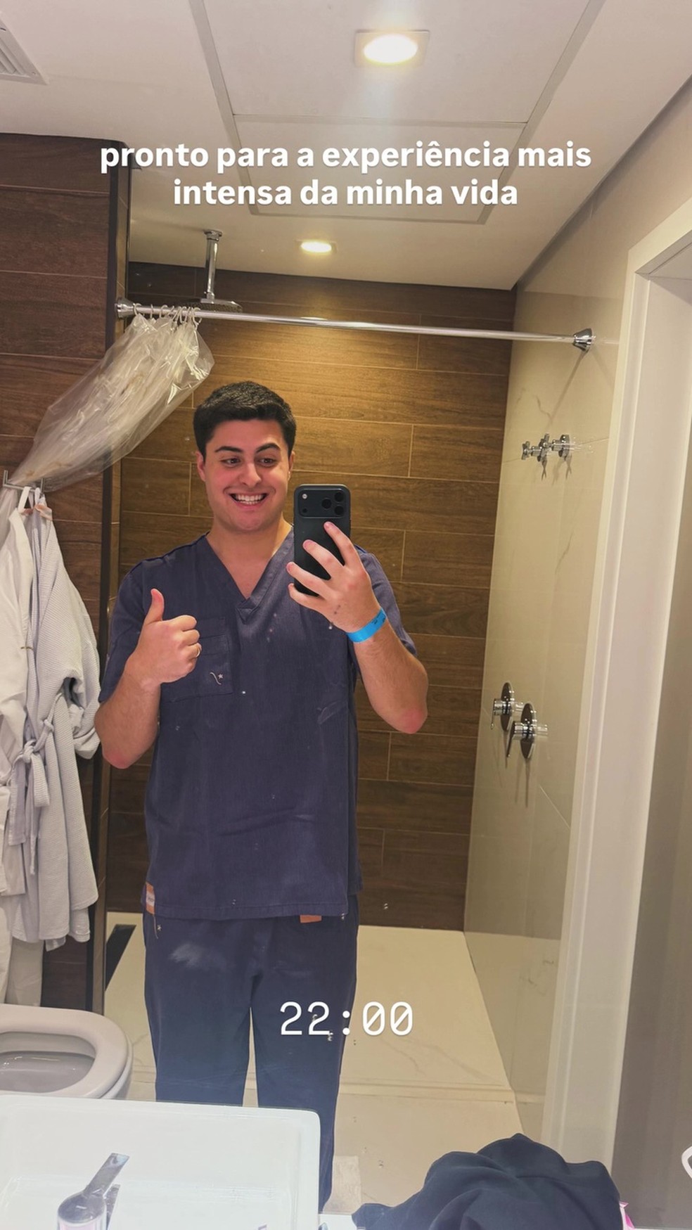 Luigi Cesar posta diário de parto de Luiza, sua filha com Júlia Vieira — Foto: Reprodução/Instagram