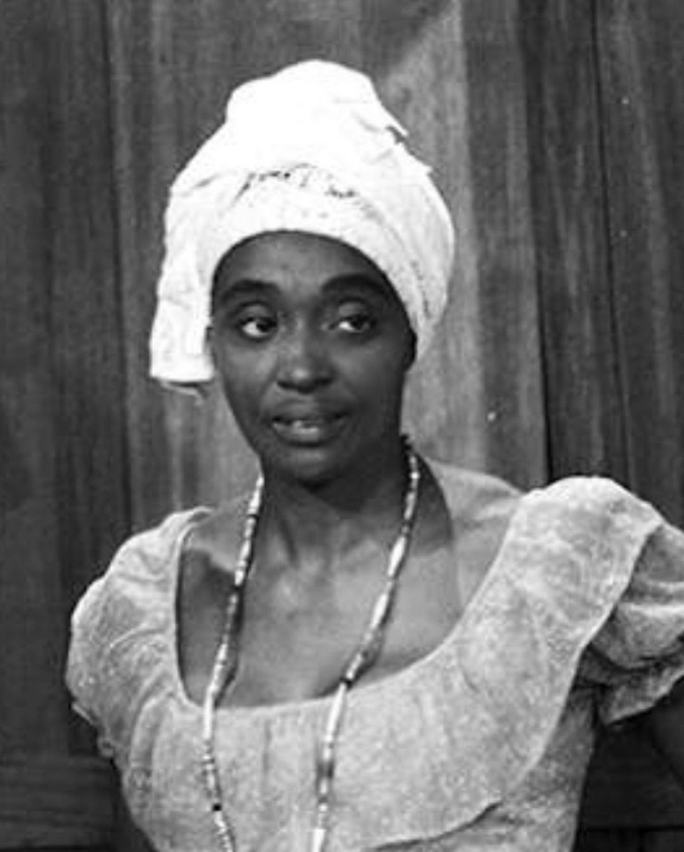 Léa Garcia, como a invejosa Rosa, em Escrava Isaura (Globo, 1976) — Foto: Reprodução