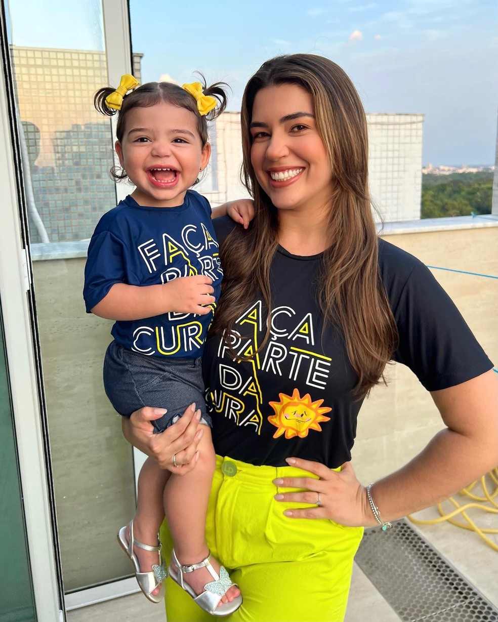 Vivian Amorim e a filha, Malu — Foto: Instagram