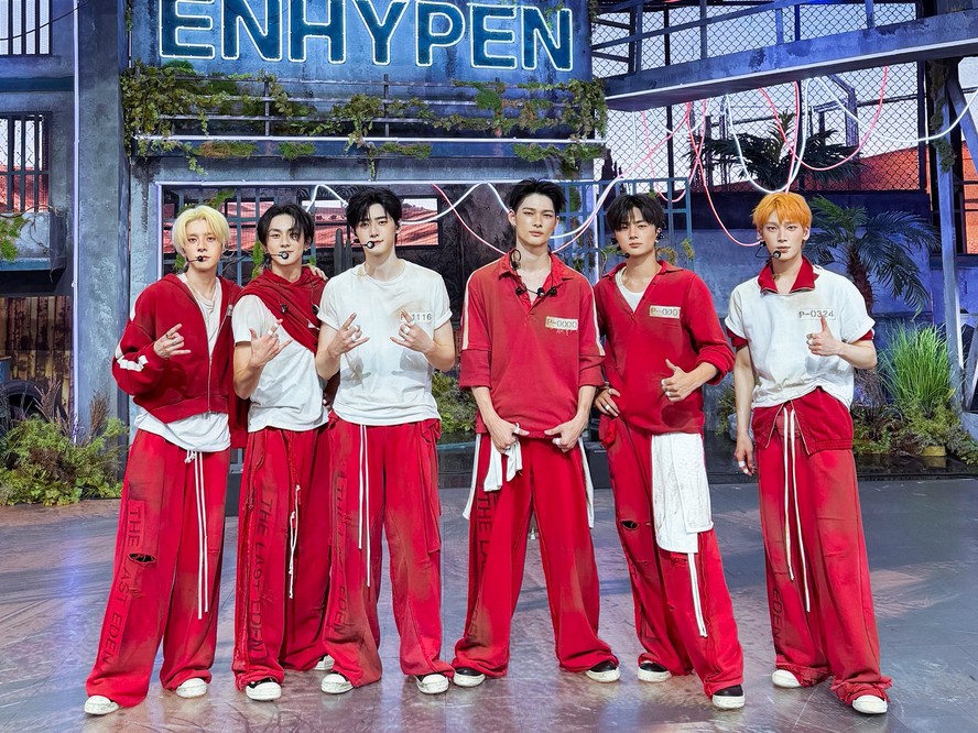 ENHYPEN apresenta footwork em “Bloody Paradise” que lembra “Dope” do BTS, diz fã