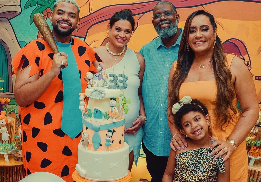 Chá do Pedrito: Péricles comemora aniversário do filho, Lucas Morato, e ...