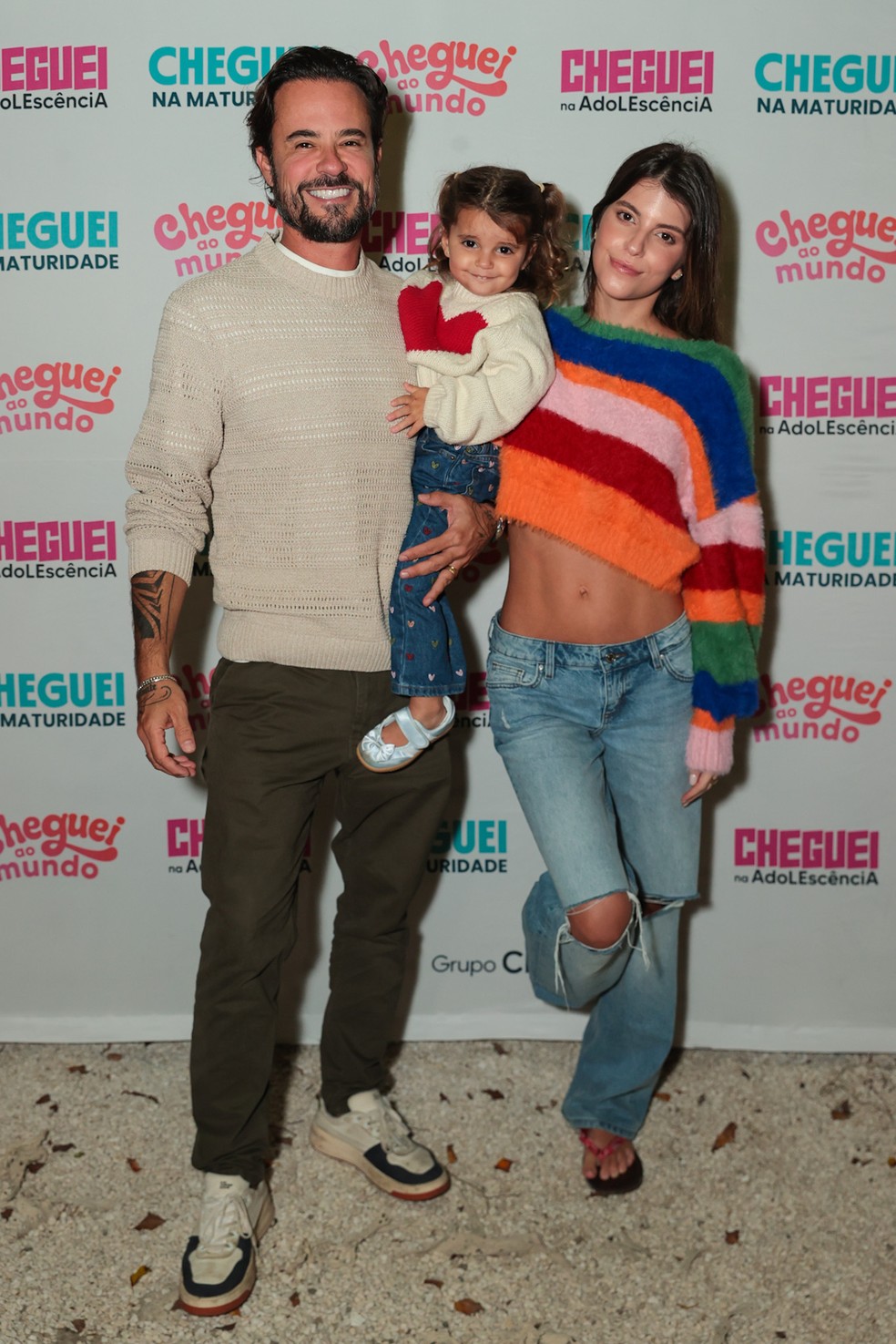 Paulinho Vilhena e Maria Luiza Silveira com a filha, Manoela — Foto: Victor Chapetta/BrazilNews