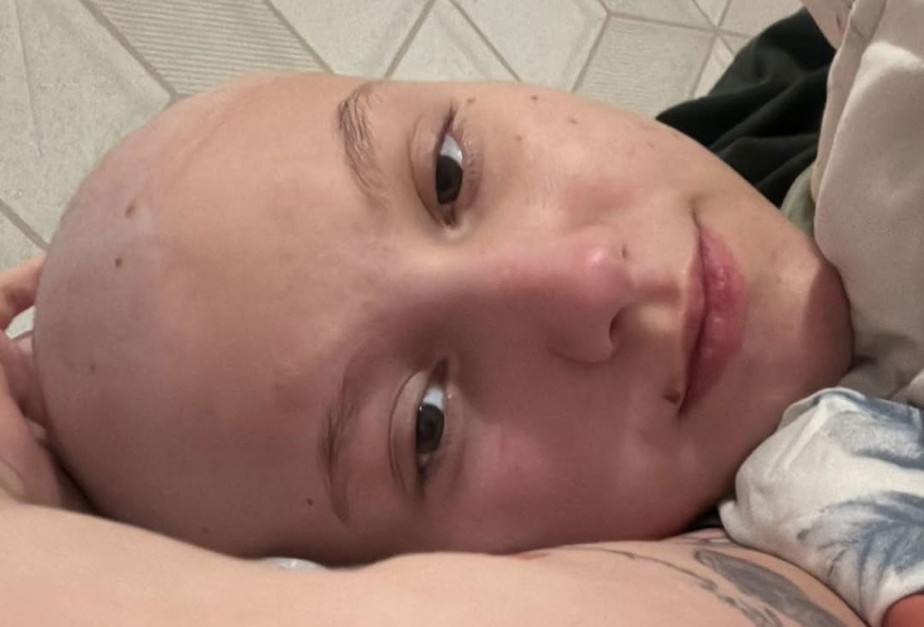 Pai diz que estado de saúde de Isabel Veloso é grave: 'Orar e confiar'