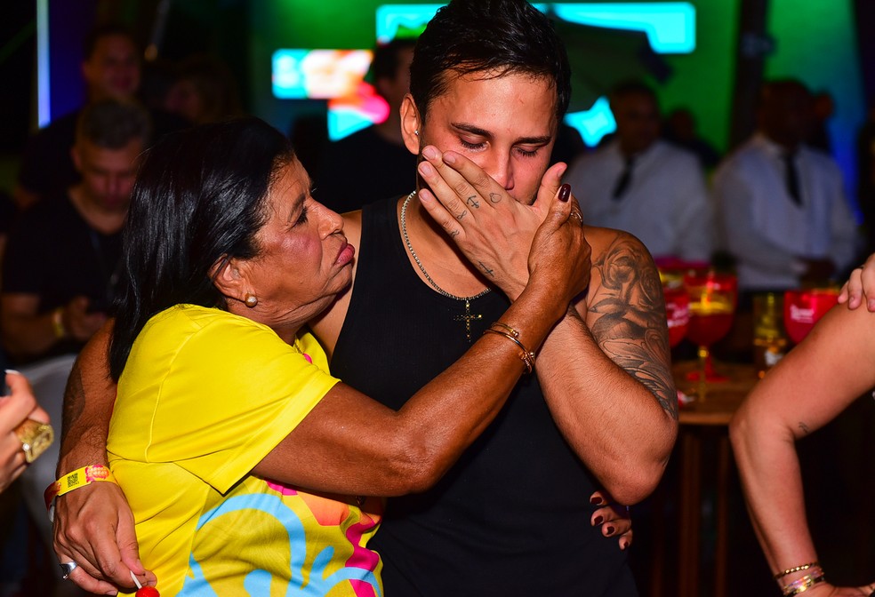 Lucas Guimarães chora com declaração de Carlinhos Maia — Foto: Andy Santana / Brazil News
