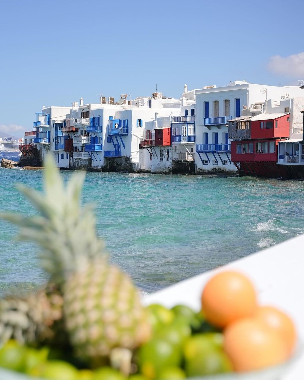 Luciana Gimenez aproveitou dias de descanso na Grécia — Foto: Reprodução/Instagram
