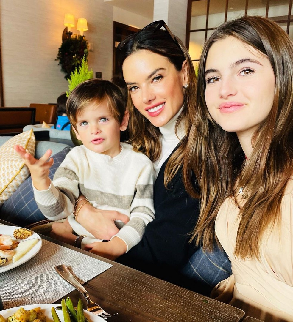 Alessandra Ambrosio e a filha, Anja Louise — Foto: Instagram