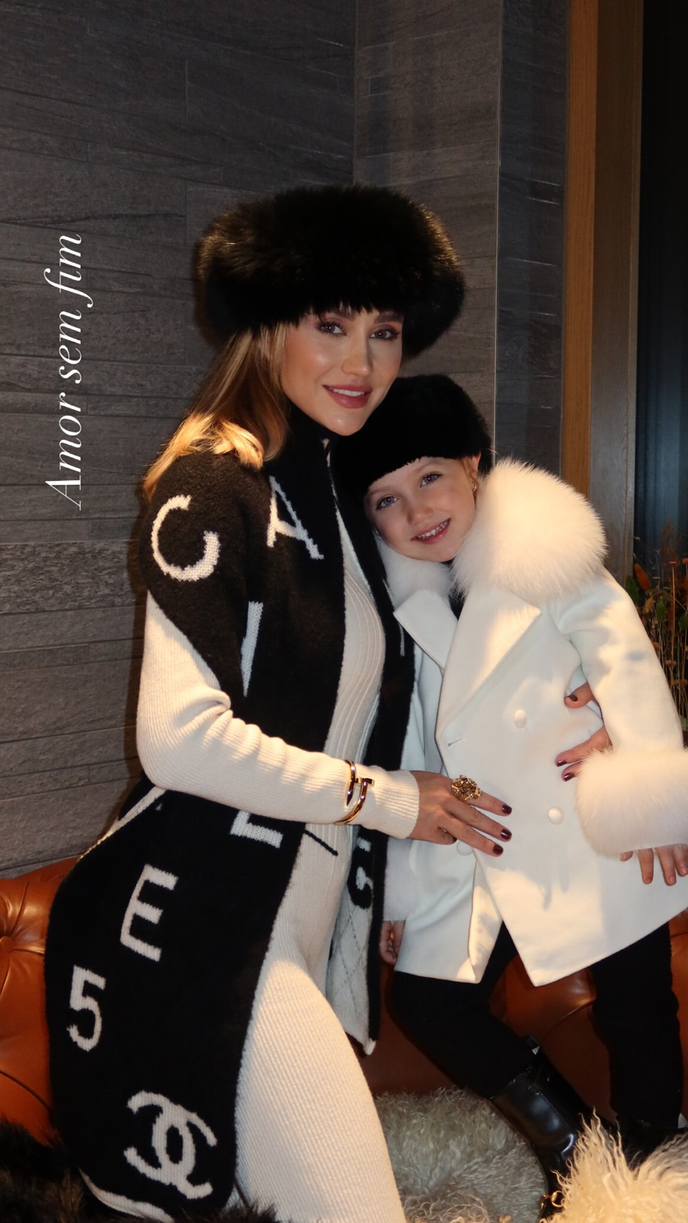 Ana Paula Siebert usa look de mais de R$ 40 mil em dia de neve com Vicky