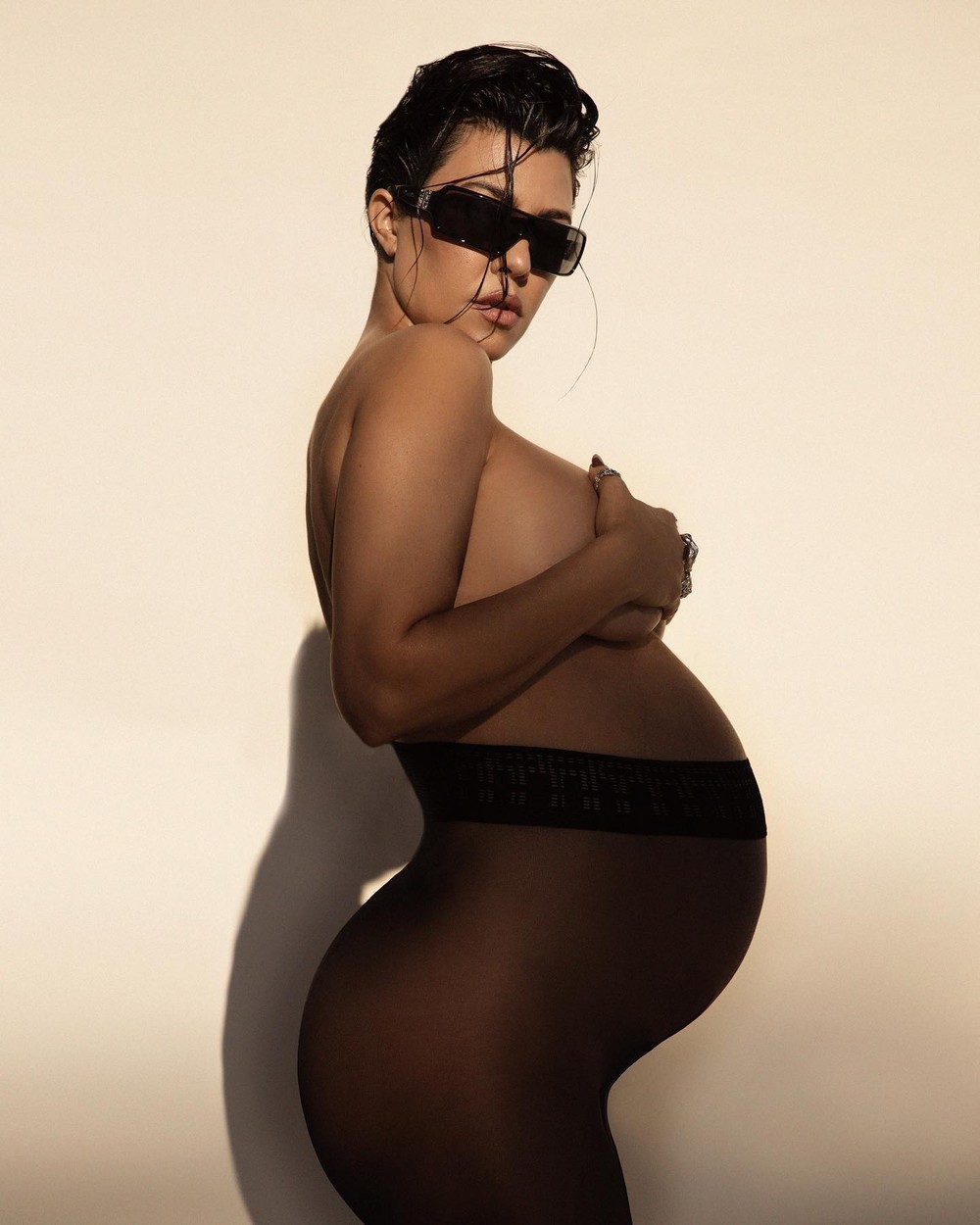 Kourtney Kardashian (Foto: reprodução/Quem/G1) Lorena Bueri