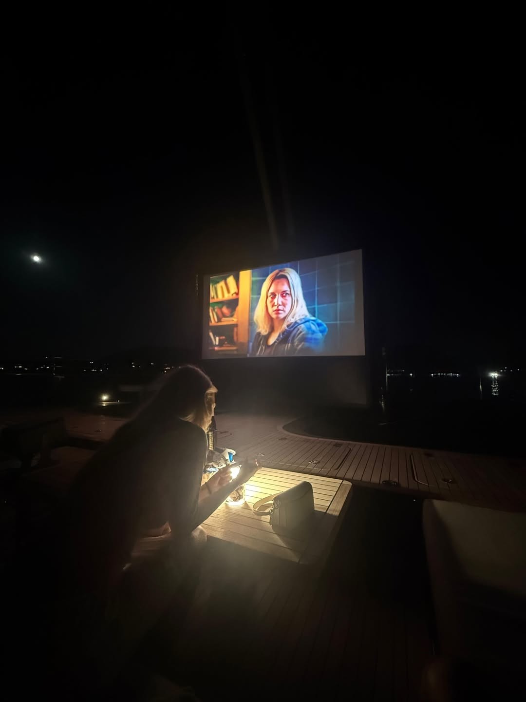 Mbappé mostra noite de cinema com Ester Expósito, e escolha de filme brasileiro repercute na web: 