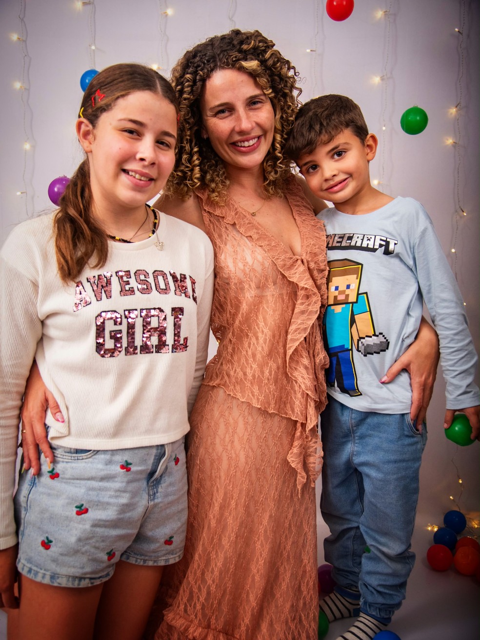 Debby Lagranha com os filhos — Foto: Reprodução/Instagram