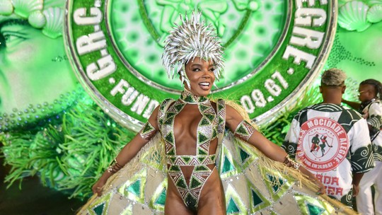 Thelma Assis celebra título da Mocidade Alegre no Carnaval: "Que emoção!" 