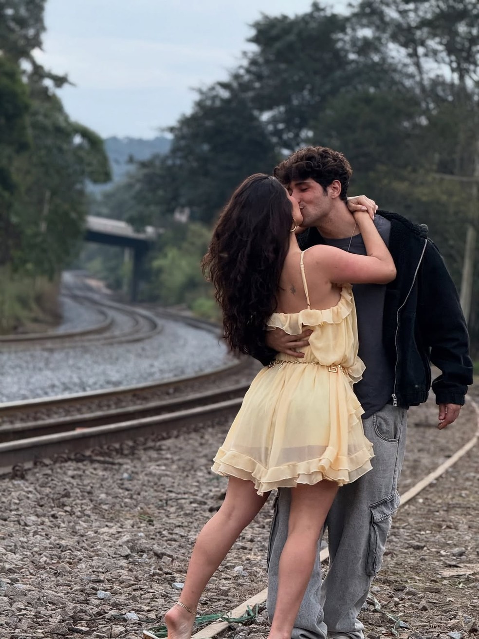 Gizelly Bicalho e Caue Fantin — Foto: Reprodução/Instagram