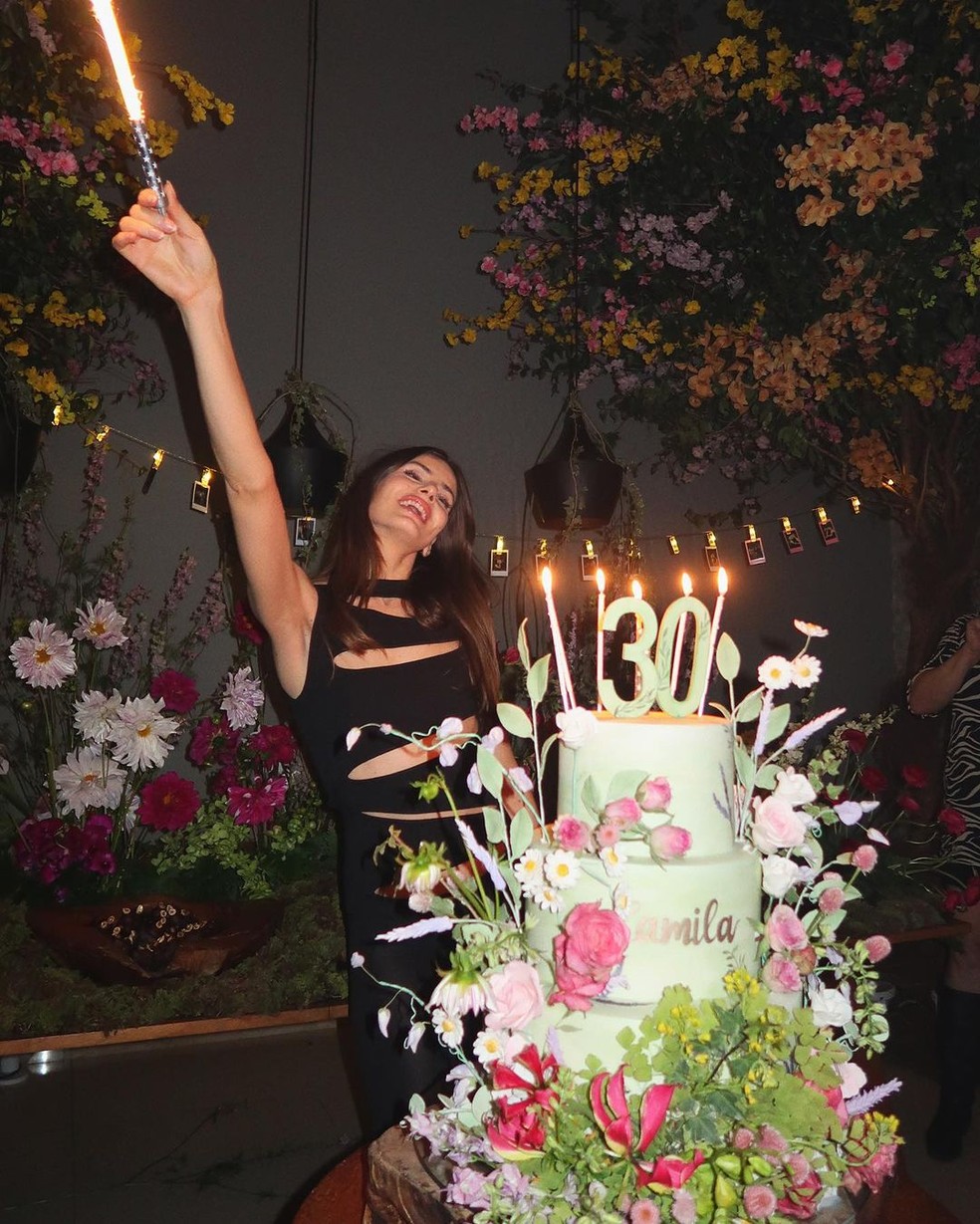 Camila Queiroz na última comemoração do seus 30 anos — Foto: Reprodução / Instagram