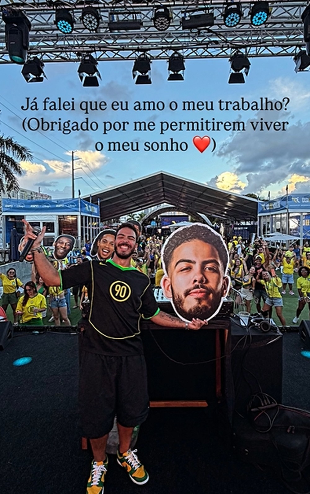 Filho de Ronaldo cogita jogar Copa do Mundo de 2030, e Milene ...