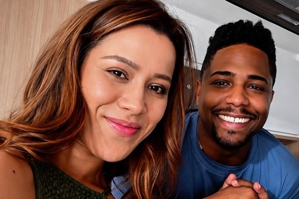 Júlia Yamaguchi e Christian Malheiros formam par, como Scheyla e Nando, em 'Sintonia' — Foto: Reprodução/Instagram