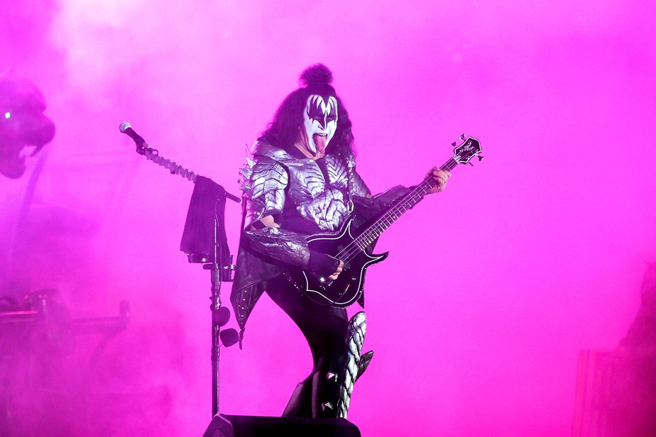 Gene Simmons, baixista do Kiss, teve mal-estar durante show em Manaus