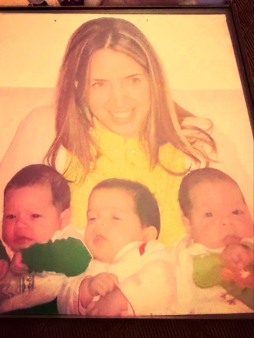 Poliana Abritta comemora aniversário de 18 anos dos filhos, Guido, José e Manuela — Foto: Reprodução / Instagram