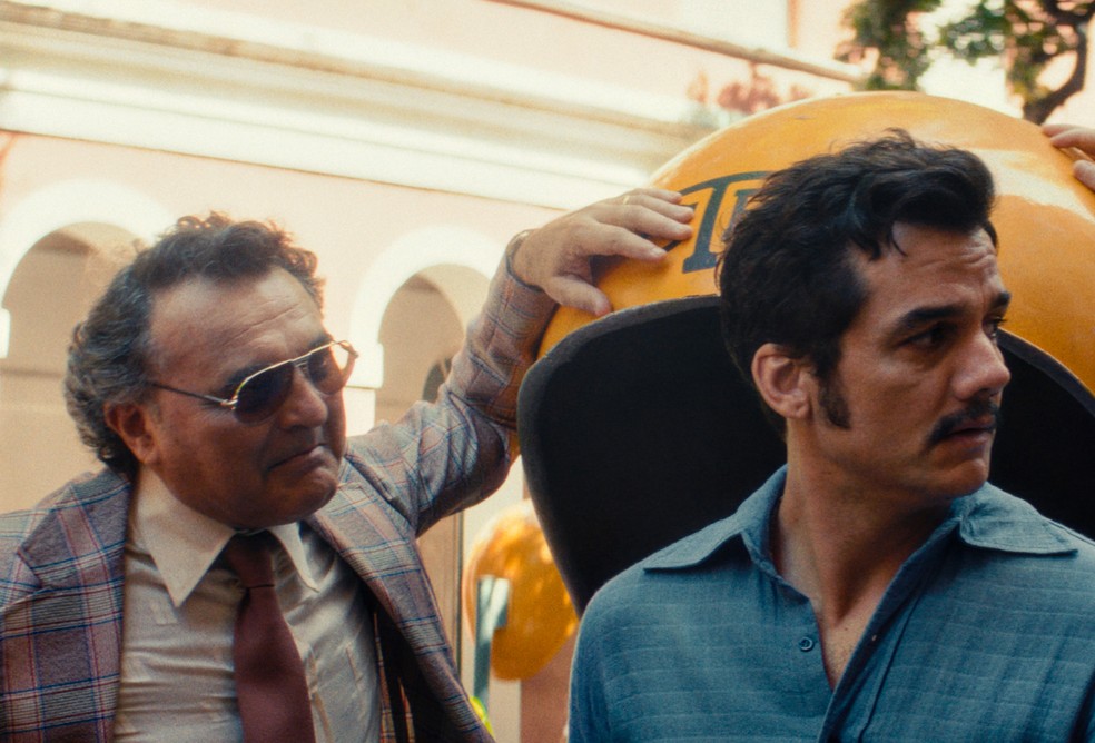 Robério Diógenes e Wagner Moura em 'O Agente Secreto' — Foto: Divulgação