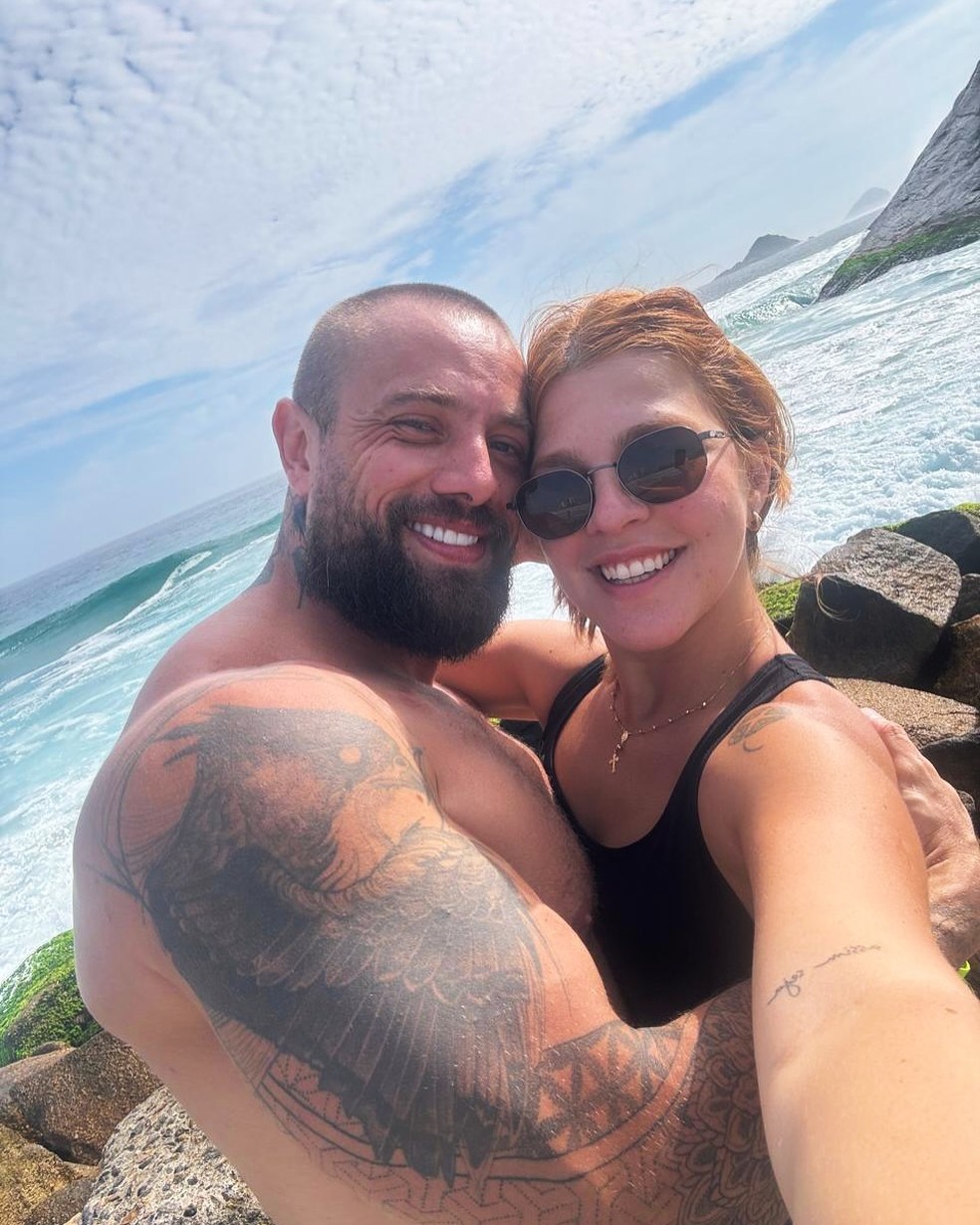 Rafael Cardoso e namorada — Foto: Reprodução/Instagram