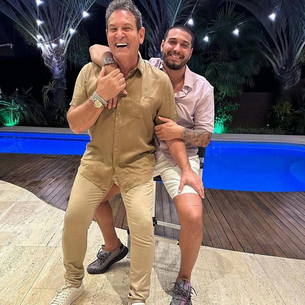 Luís Ricardo e o filho, Júnior — Foto: Reprodução/Instagram