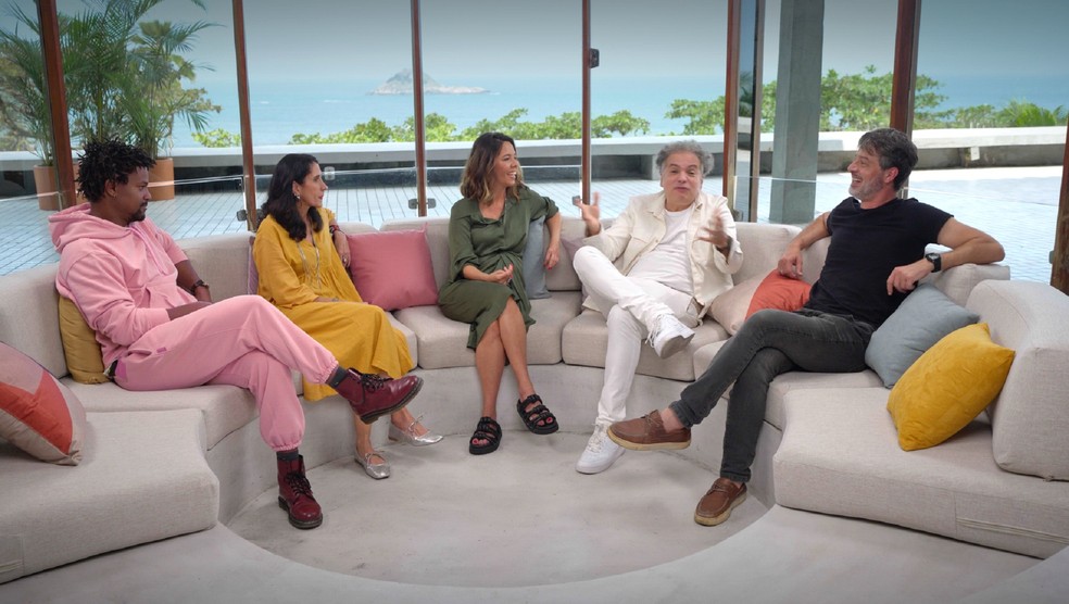David Junior, Pia Manfroni, Flávia Reis, Zé Ricardo e Aldo Perrotta se reúnem em minidoc inédito que abre o especial 'Paulo Gustavo em 3 Atos' — Foto: Divulgação/Multishow