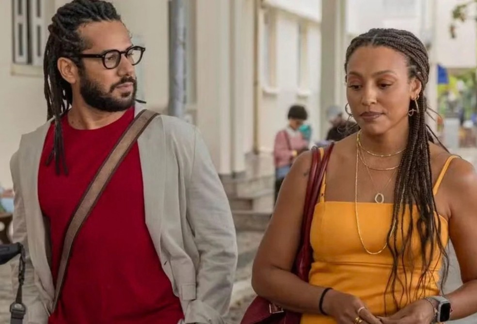 Bela e Lucas em 'Por Voce' — Foto: TV Globo