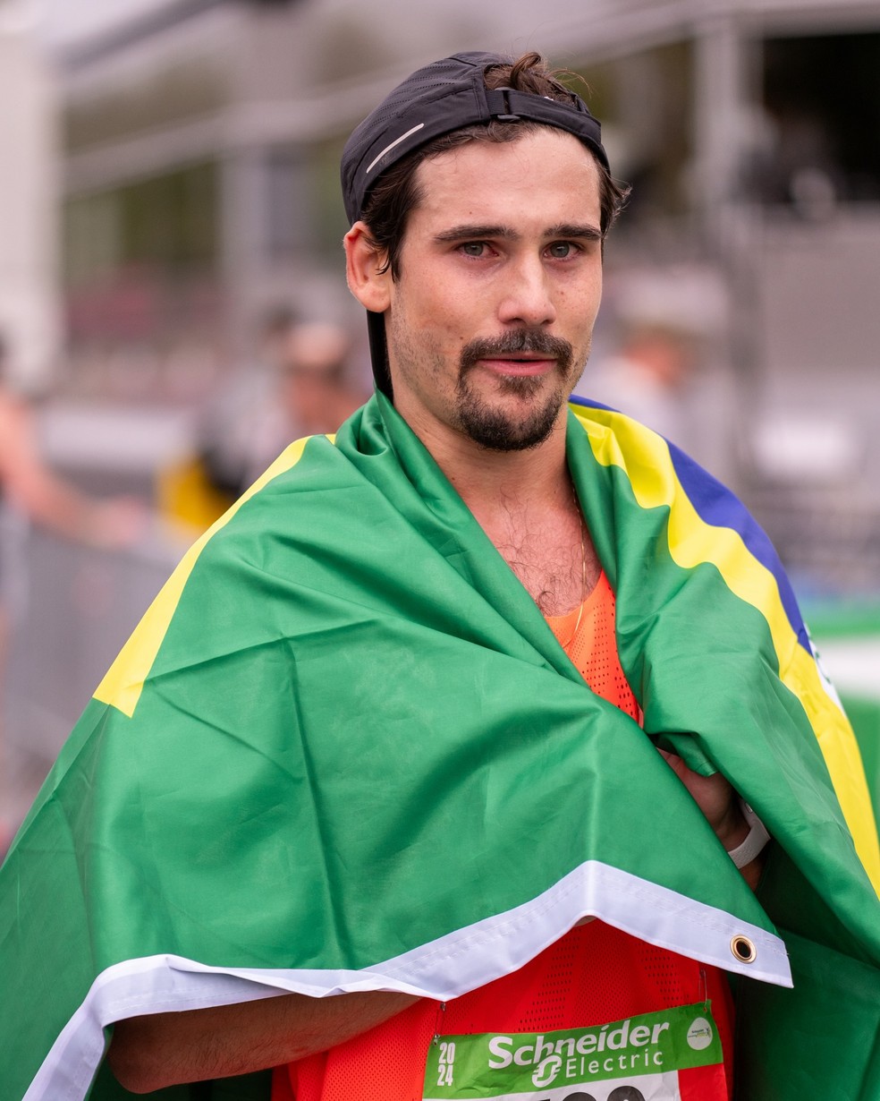 Nicolas Prattes anuncia que participará da maratona das Olimpíadas de Paris