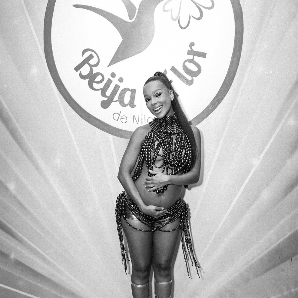 Brunna Gonçalves se despede do posto de destaque da Beija-Flor — Foto: Reprodução/ Instagram @brunnagoncalves