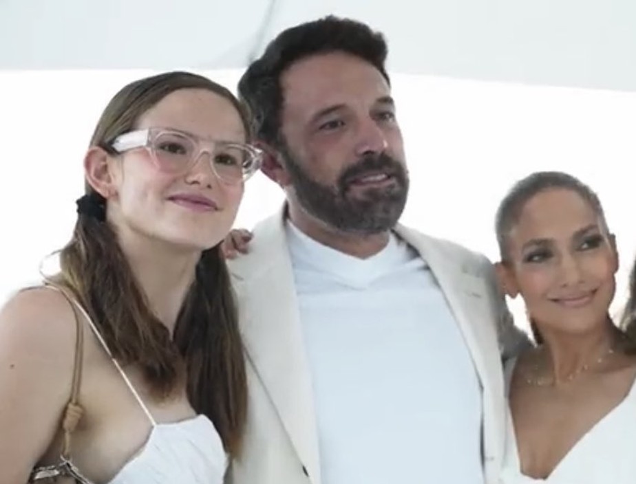 Em evento com JLo, filha de Ben Affleck choca por semelhança com a mãe, Jennifer Garner