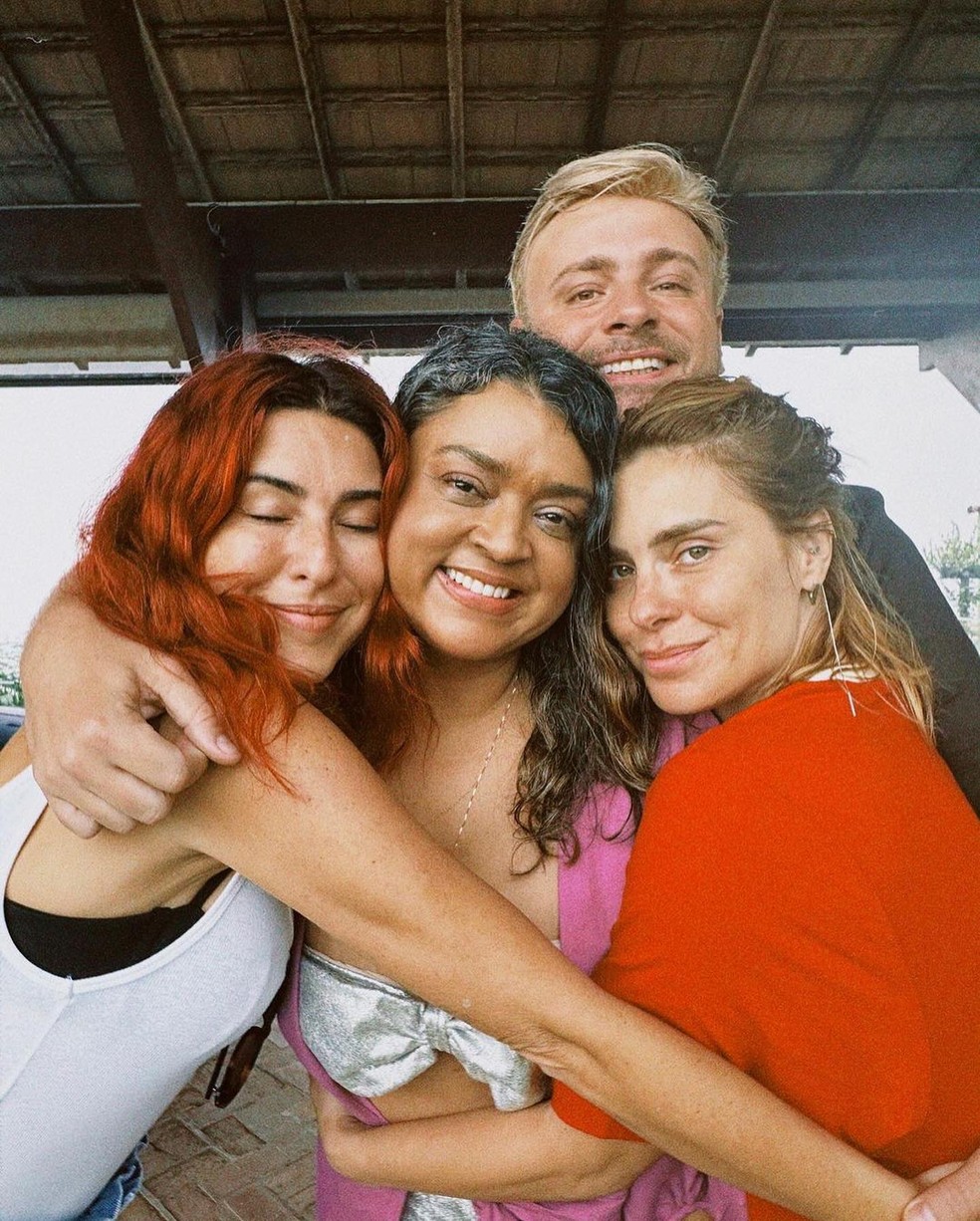 Preta Gil com Fernanda Paes Leme, Léo Fuchs e Carolina Dieckmann — Foto: Reprodução/Instagram