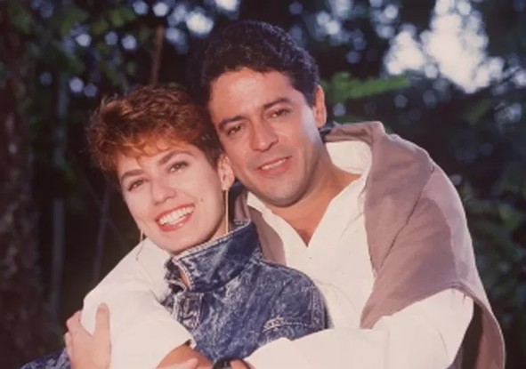 Patrícia Pillar e Marcos Paulo, como Ana Cláudia e Luiz Paulo, em Brega e Chique (1987)
