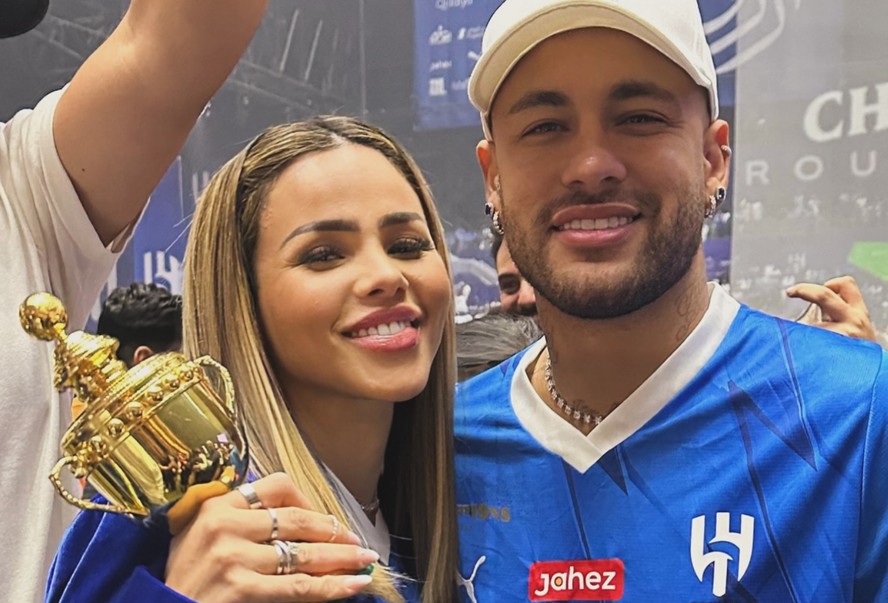 Ex de Neymar, Gabily aparece curtindo passeio com o jogador; vídeo