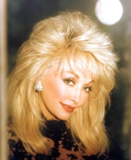 Em última entrevista, Dolly Parton contou planos de show com avatares