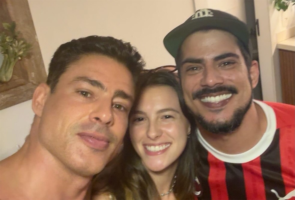 Os irmãos Cauã Reymond, Lara Rodi e Pável Reymond — Foto: Reprodução/Instagram