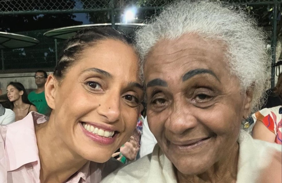 Camila Pitanga e a mãe, Vera Manhães — Foto: Reprodução/Instagram