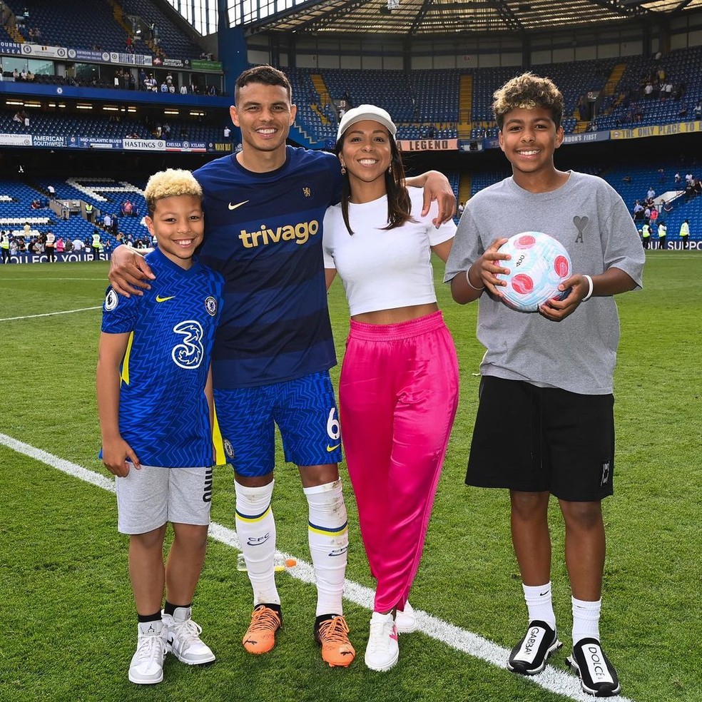 Iago, Thiago Silva, Belle Silva e Isago — Foto: Reprodução/ Instagram