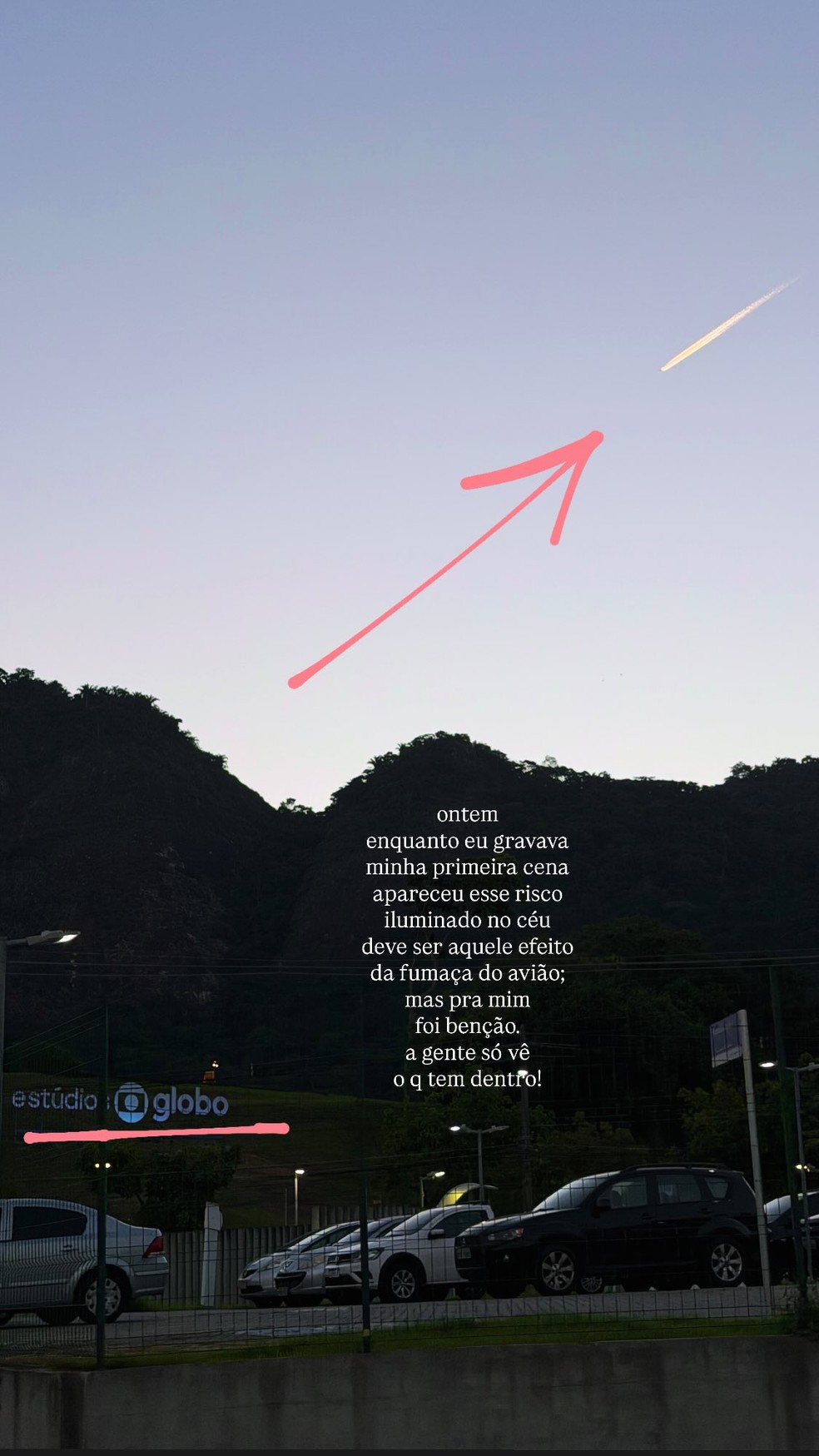 Carolina Dieckmmann viu 'risco iluminado' céu ao gravar 'A Viagem' — Foto: Reprodução/Instagram