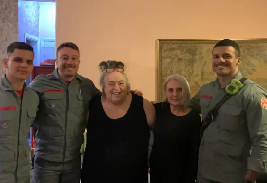 Mamma Bruschetta é resgatada por bombeiros após acidente doméstico