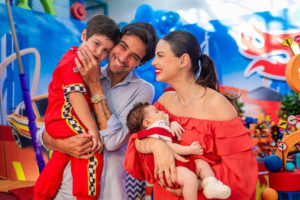 contioutra.com - Sthefany Brito revela doença inesperada que a arrebatou após o nascimento dos filhos