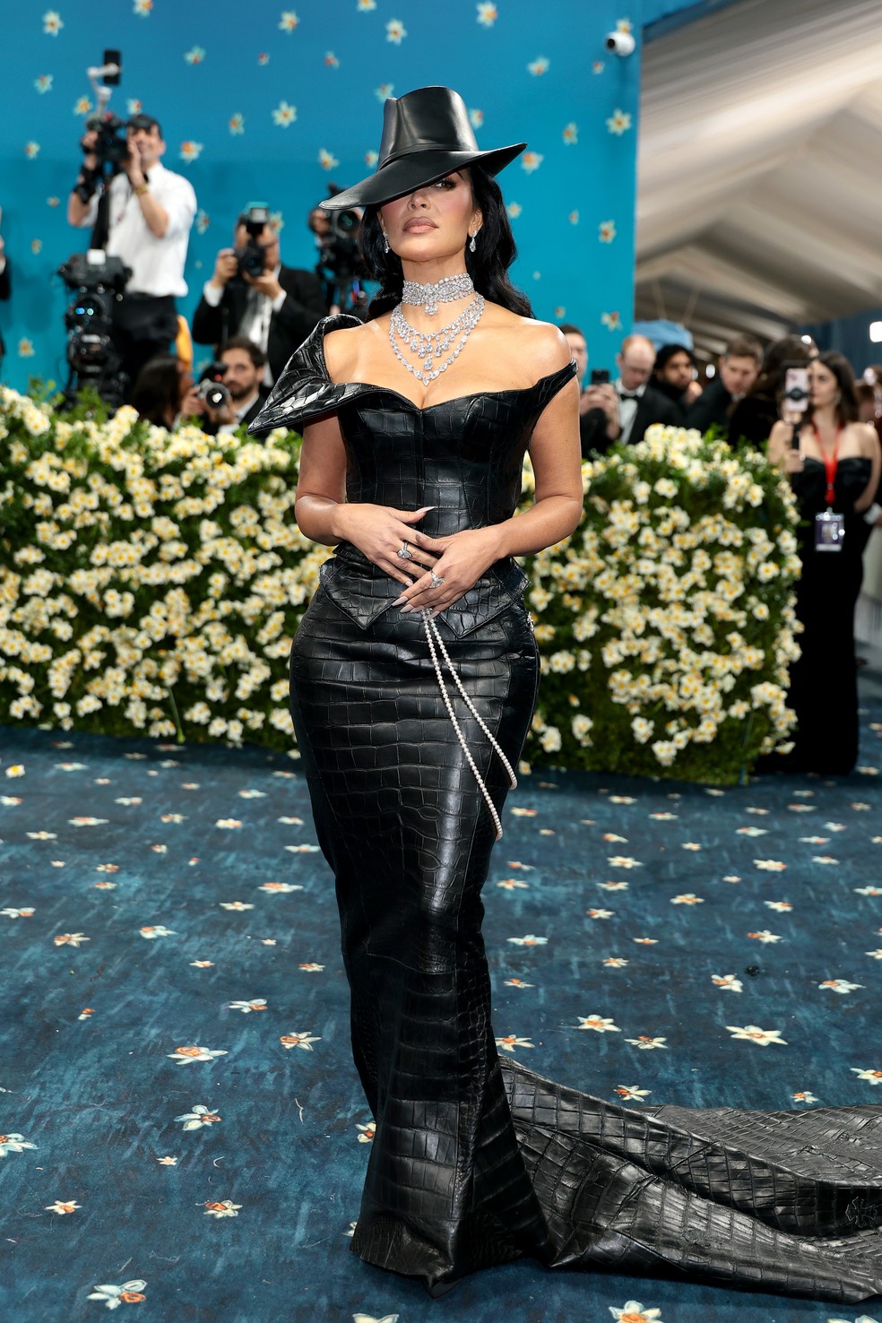 Kim Kardashian vai ao Met Gala com Kylie Jenner e Kendall Jenner
