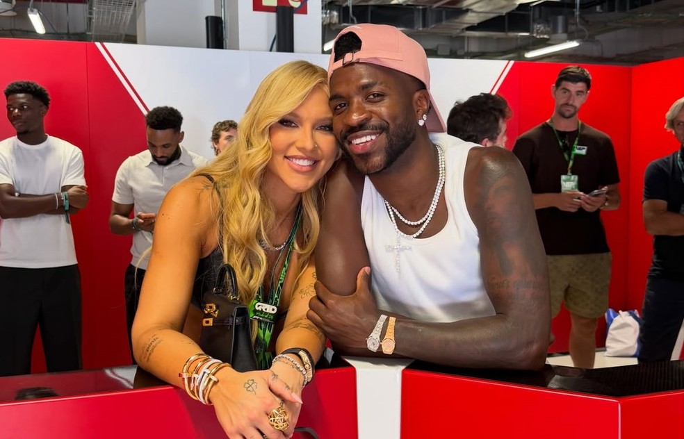 Virginia Fonseca e Vini Jr. no GP da Espanha, realizado em autódromo na cidade de Madri — Foto: Reprodução/Instagram