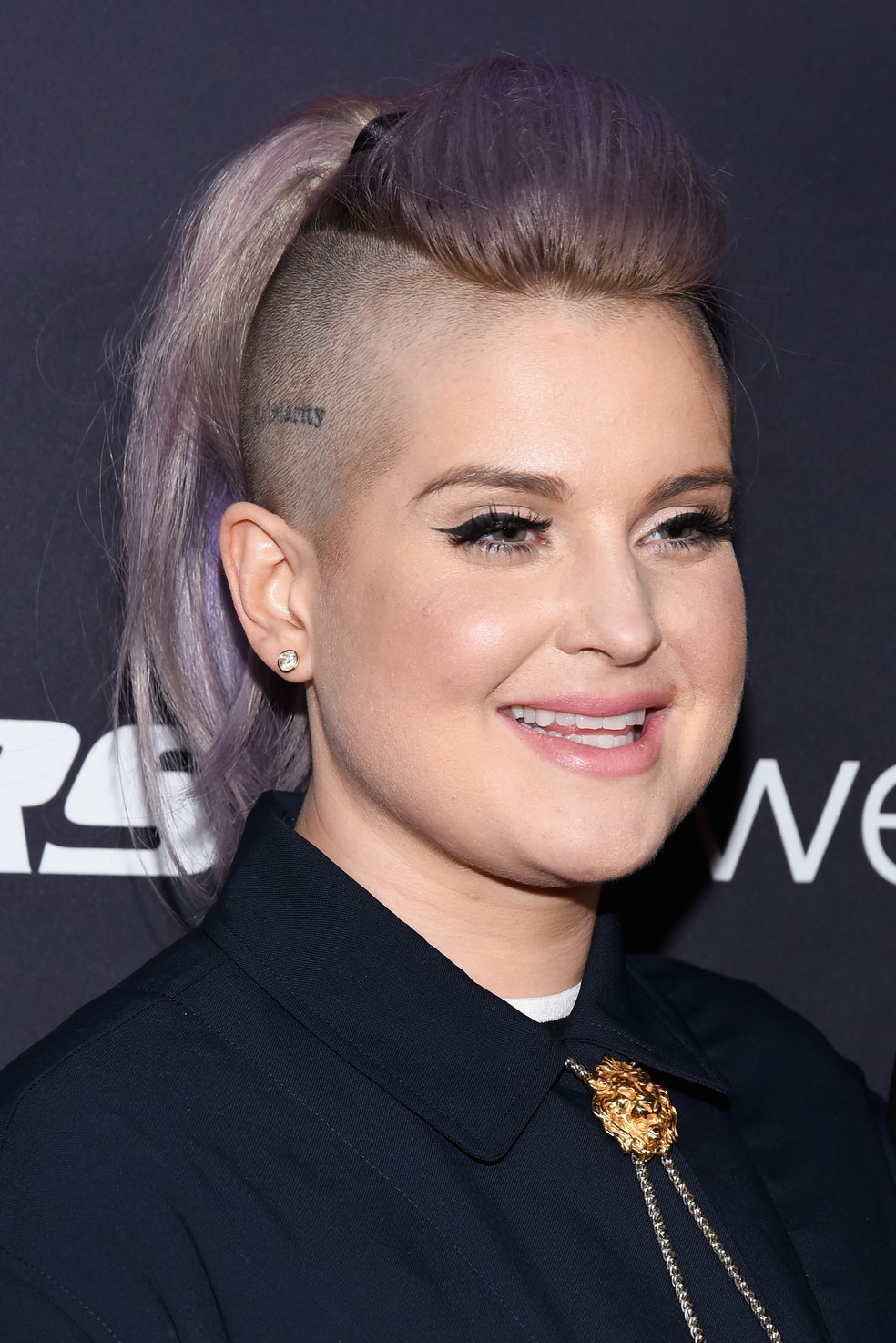 Kelly Osbourne choca fãs ao aparecer diferente em novas fotos: 'Que ...