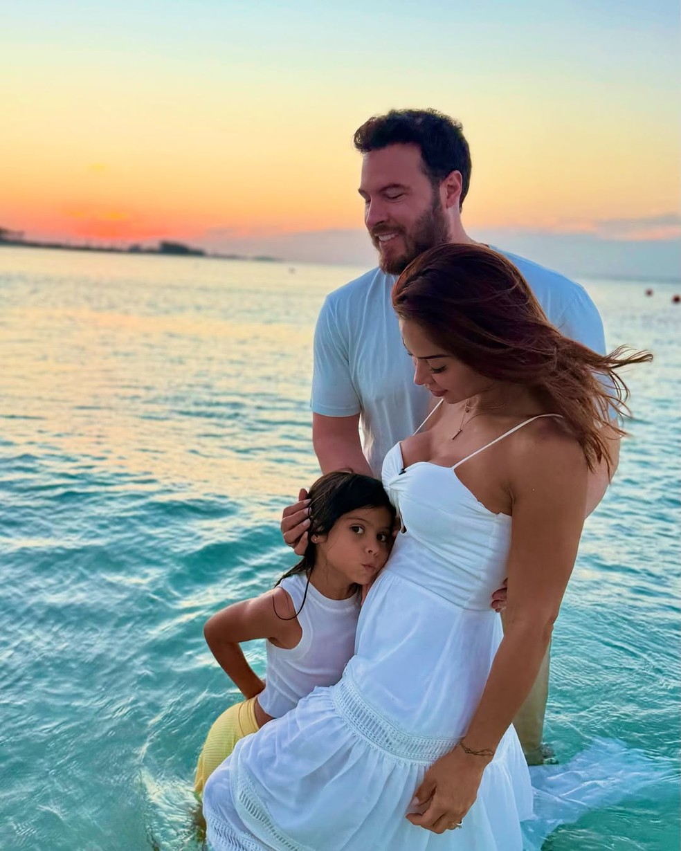 Maíra Cardi e Thiago Nigro anunciam gravidez — Foto: Reprodução/Instagram