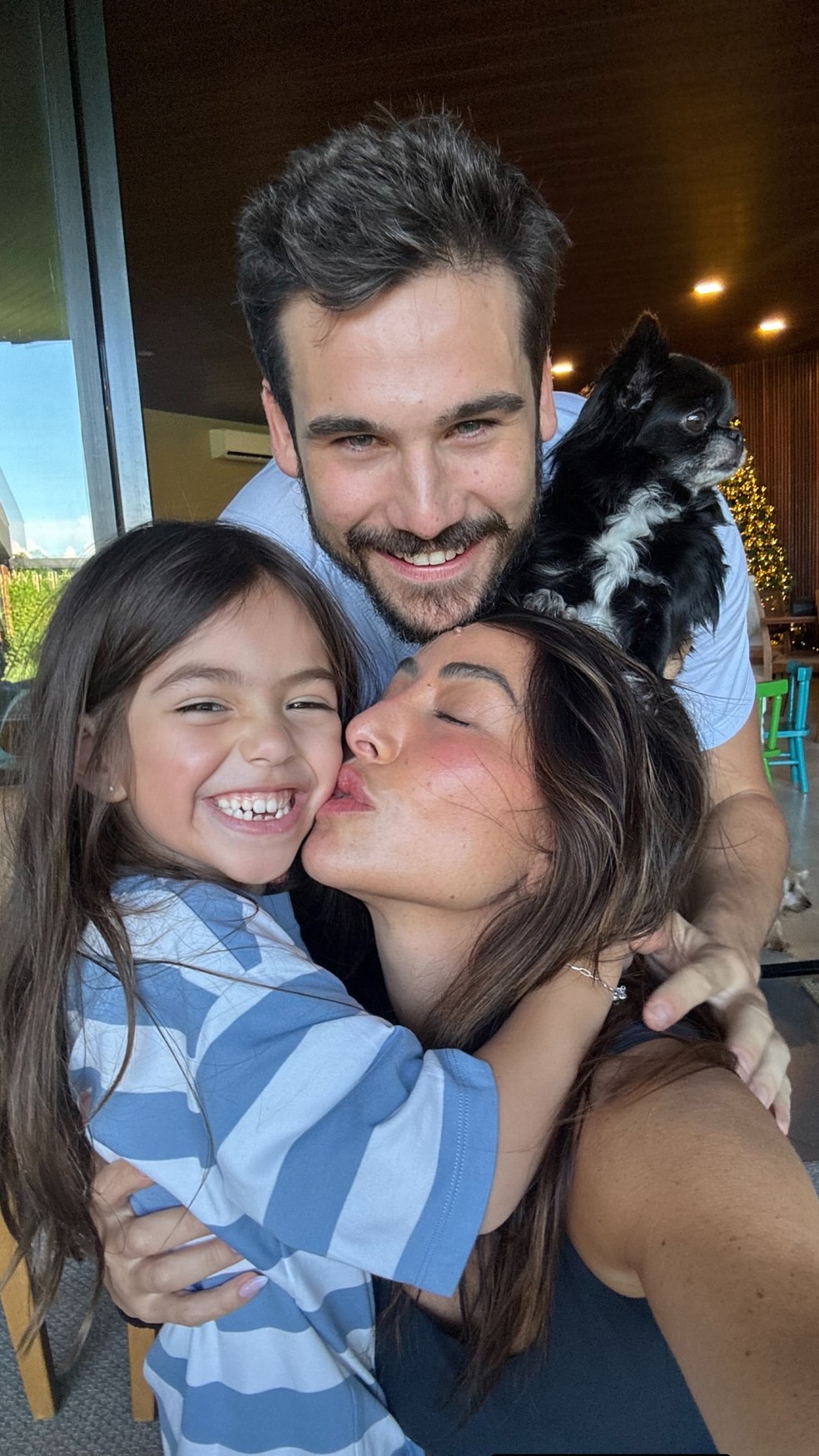 Sabrina Sato, Zoe e Nicolas Prattes — Foto: Reprodução/Instagram