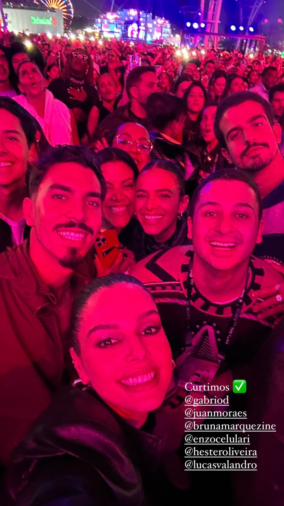 Ex-namorados, Bruna Marquezine e Enzo Celulari curtem The Town juntos — Foto: Instagram
