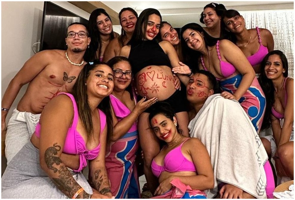 Mirella Santos fez festa para se despedir da barriga de gr&aacute;vida &mdash; Foto: Reprodu&ccedil;&atilde;o/Instagram